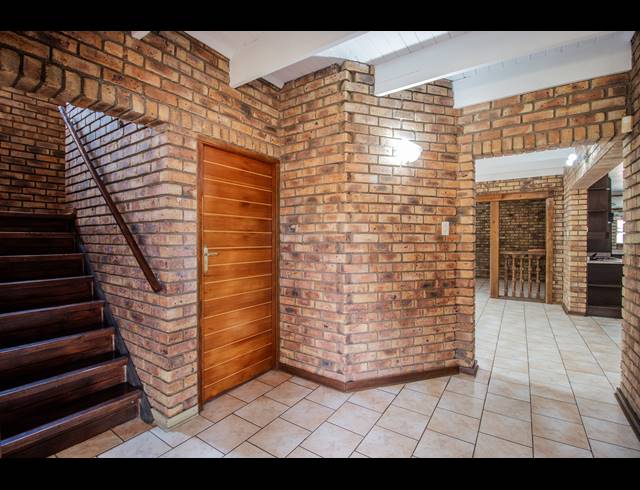 9 BEDROOM FREEHOLD FOR SALE IN RAVENSWOOD